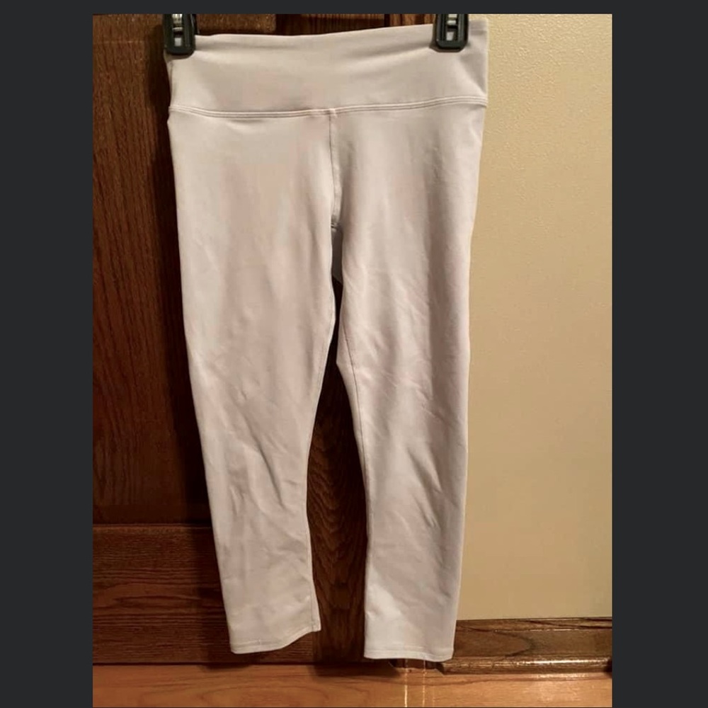 Light Gray Fabletics active capris